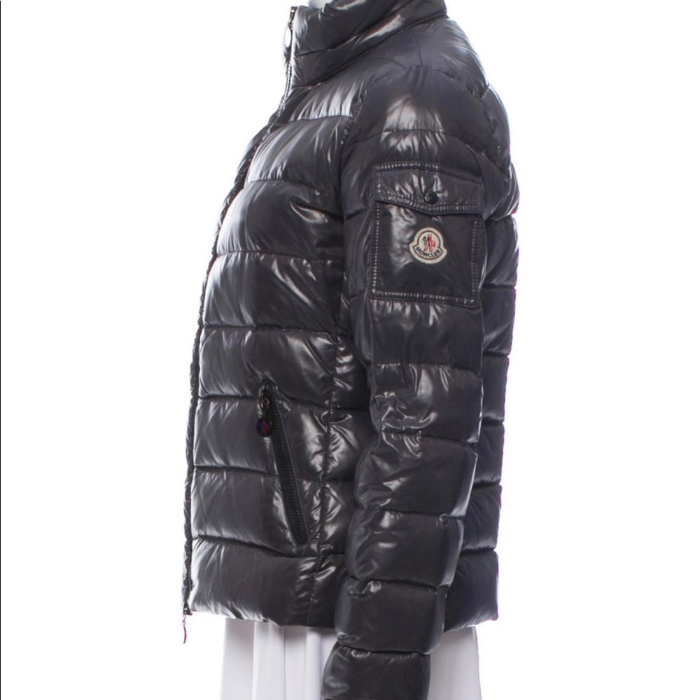 Women’s Moncler size 3 grey, detachable hood